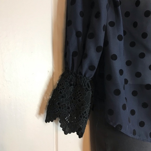 Ciel Black Polka Dots Black Polyester Off Cold Shoulder Thick Eyelet Cuff Blouse - Picture 11 of 16